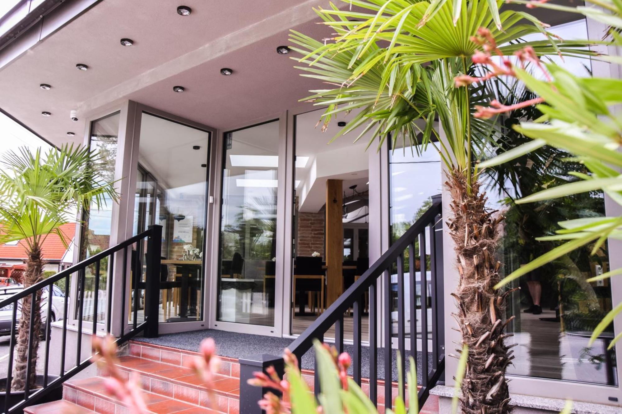 Csikar Csarda Es Panzio Hotel Koszeg Exterior photo